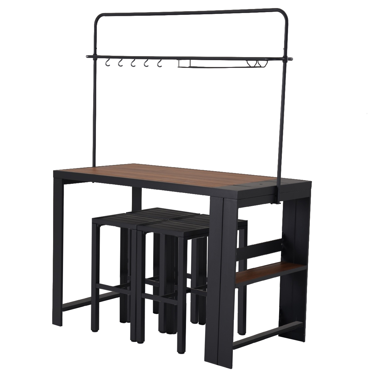 Hochtisch mit Metallrahmen, drei Hockern und Hängeregal für Küchenutensilien.